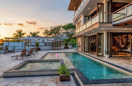 Ballena Villa | Simply Spectacular Luxury Ocean View Villa!