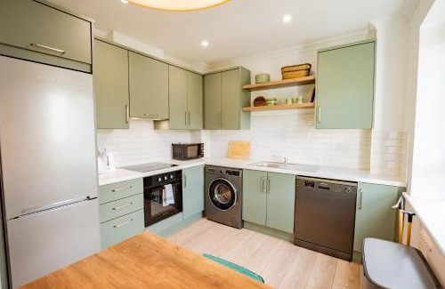 Galway City Centre Appartement | Simply Stunning 3 Bed Apartment with Free Parking