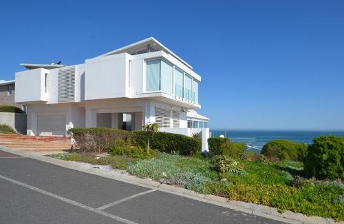 Yzerfontein Maison | Simply Stunning