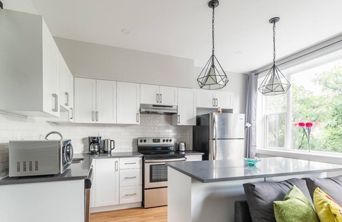 Beasley Appartement | SimplyComfort. Stylish 2Br Apartment in the Heart of Hamilton