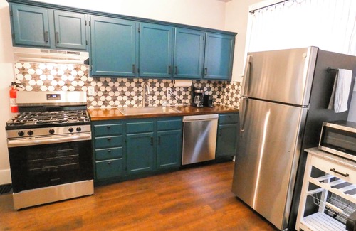 Downtown Colorado Springs Maison | Since 1889: Colorado College and Downtown Colorado Springs: AC, Private Parking
