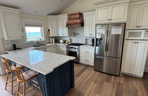 Trenton Maison | Sinclair Island with Water View and amazing SUNSETS