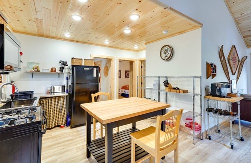 Brantingham Maison | "Singing Pines" Newly Built Vacation Rental