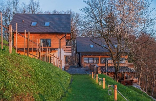 Zalec Lit Et Petit-Déjeuner | Single bedroom at the idyllic location surrounded by nature