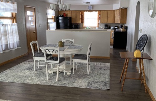 Dickeyville Maison | Maison unifamiliale, récemment rénovée!