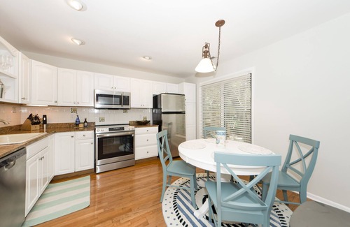 Seabrook Island Maison | Single Family Renovated Summerwind backs to golf course Amenity card incl.