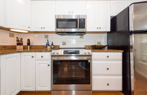 Seabrook Island Maison | Single Family Renovated Summerwind backs to golf course Amenity card incl.