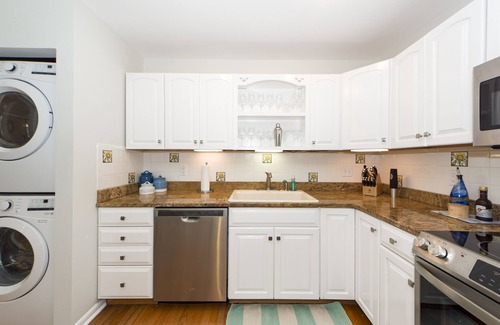 Seabrook Island Maison | Single Family Renovated Summerwind backs to golf course Amenity card incl.