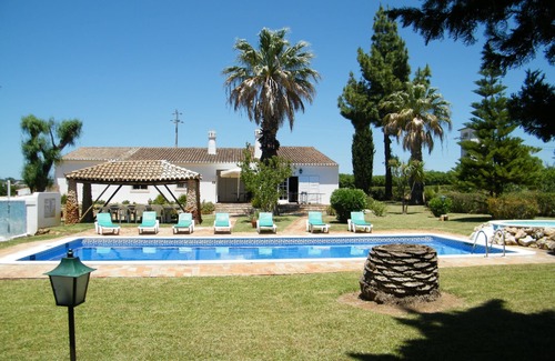 Monte Raposo Villa | Villa de plain pied, piscine, WiFi, tennis de table, grand jardin, 10 Pax