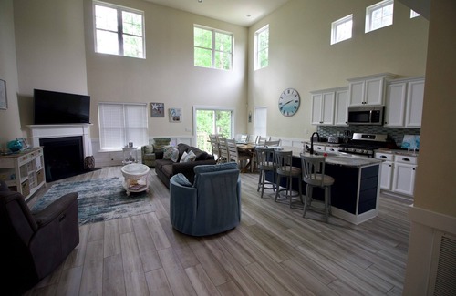 Millville Maison | Single home quiet neighborhood close to beach.