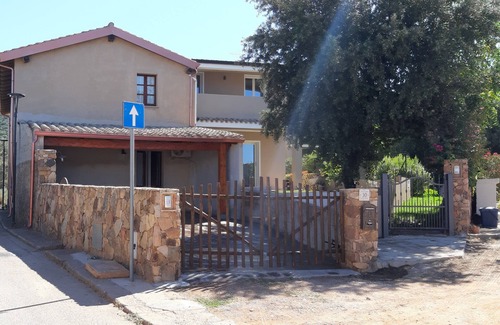 Sant'Anna Arresi Appartement | Single house detached courtyard terrace sea view