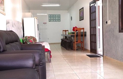 Capao da Canoa Maison | Maison individuelle sur le patio avec deux chambres et une connexion Wi-Fi à Capão Da Canoa