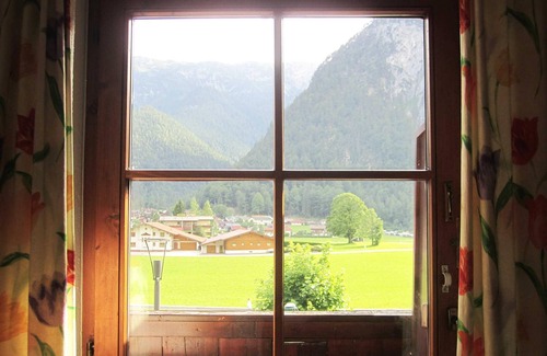 Maurach Cottage | Single room (12 m²) - balcony 3-6 nights - Café & Restaurant Klingler