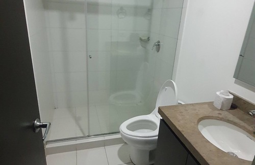 Chapinero Lit Et Petit-Déjeuner | Single room in Chapinero, does not include food. Near everything.