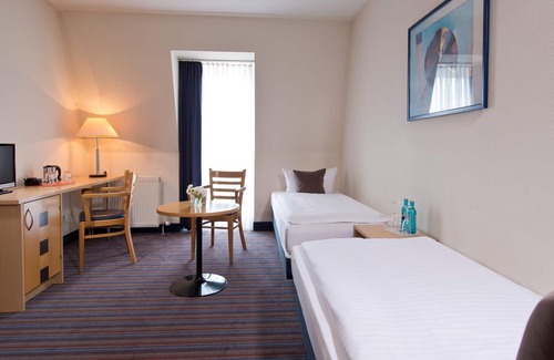 Laubegast Hôtel | Chambre simple, douche ou baignoire, WC, - ACHAT Premium Dresden
