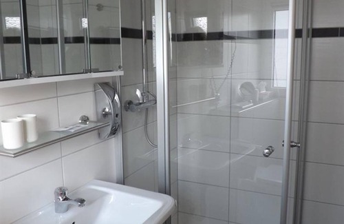 Kaimt Lit Et Petit-Déjeuner | Chambre simple, douche, toilette - Winzerhaus Haas-Lenz