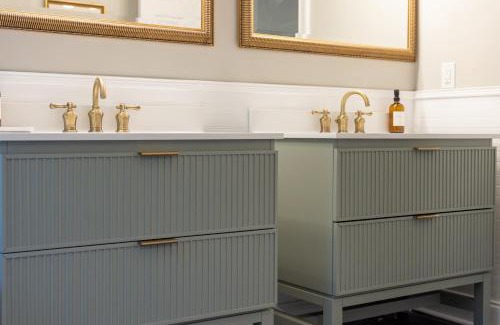Jonesboro Maison | Sink into the Luxe Corner Tub at an Upscale, Spacious Home
