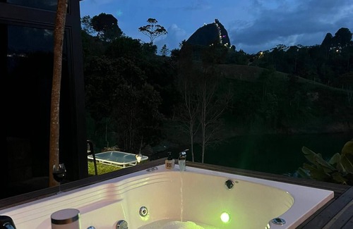 Guatape Cabine | SINPRISA "NOT RUSH "PRECIOUS CABIN! withJacuzzi, stone view, direct access to the reservoir