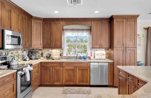 Key Colony Beach Maison | Sip Slidin' Hideaway
