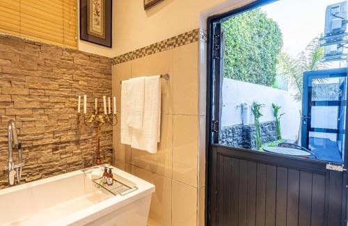 Napier Maison | Sir Napier Boutique Guest House