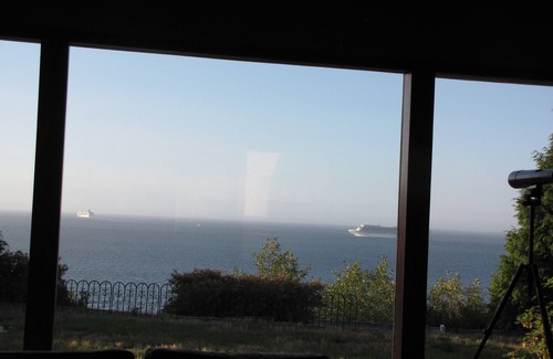 Port Angeles East Maison | Asseyez-vous et profitez de la vue spectaculaire sur le détroit de Juan de Fuca