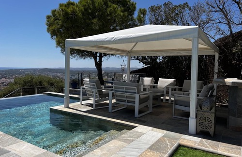Sitges Villa | Sitges Spaces Sea View Villa-6 chamb/5 bains/2 piscines/Vue sur la mer /12 pers.