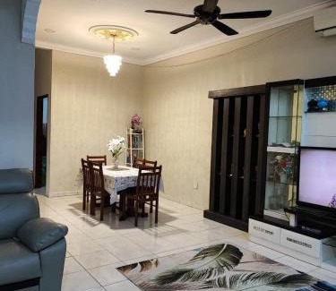Segamat Maison | Siti's Homestay