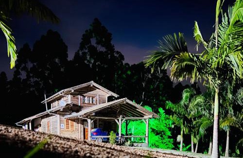 Pedras Grandes Maison | Sitio do Vô Adelfo