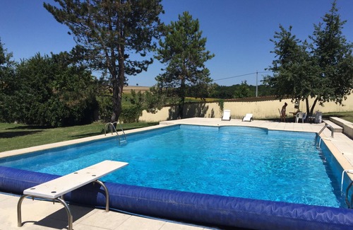 Torxe Maison | Château de six chambres avec piscine privée de 15 mètres située dans la campagne avec vue