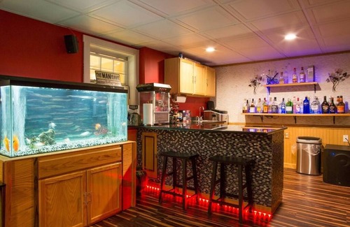 Somersworth Maison | Six-Bedroom Family Retreat Near Portsmouth w/ Hot tub, Theater