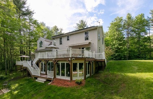 Somersworth Maison | Six-Bedroom Family Retreat Near Portsmouth w/ Hot tub, Theater