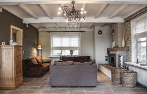 Lo-Reninge Maison | Six-Bedroom Holiday Home In Lo-Reninge