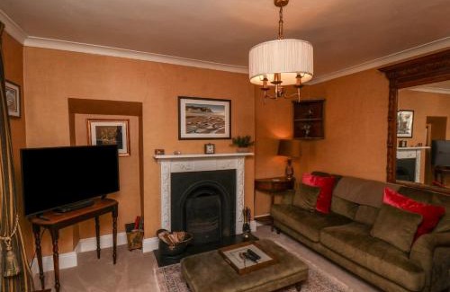 Pickering Maison | Sixpence Cottage