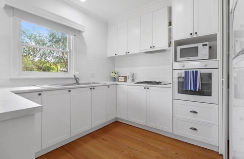 Highton Maison | Sixties Sanctuary I Retro Family Home