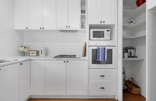 Highton Maison | Sixties Sanctuary I Retro Family Home