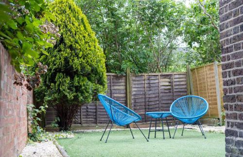 Hillrise Appartement | Sizzling London Studio with Jacuzzi & Private Bath