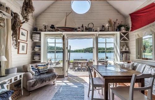 Varmdo Cabine | Sjöstuga Myttinge