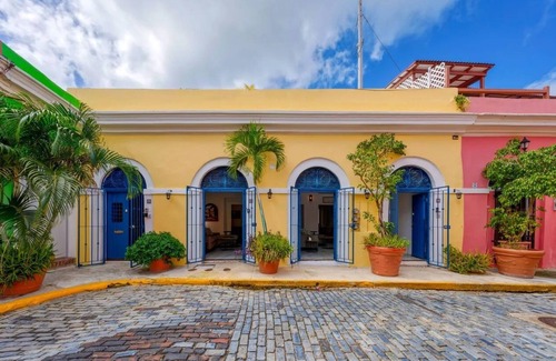 Puerta de Tierra Villa | SJB-Iconic Spanish Colonial 1 Bedroom Old San Juan