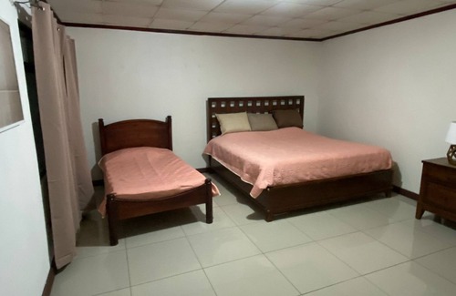 San Antonio de Belen Appartement | SJO location centered, VERY spacious and private apartment