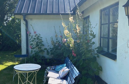 Simrishamn Maison | Skånegård with magical views in a secluded location