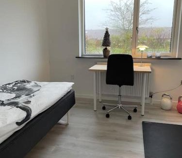 Aalborg Municipality Appartement | Skønt rækkehus med have