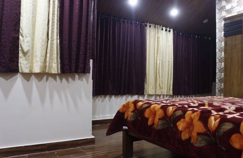 Mannarkkad Autre | SK Paradise offers accommodation with free WiFi and free private parking.