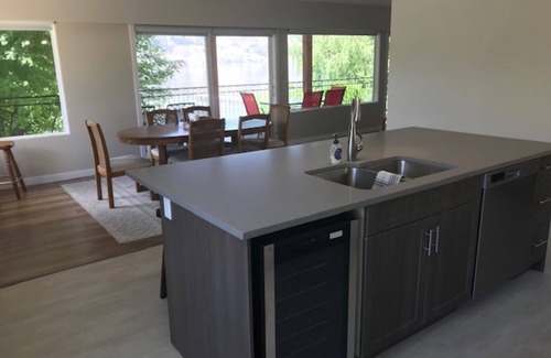 Okanagan-Similkameen Maison | Haven avait beaucoup de goût de la vie au bord du lac!