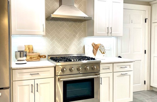 Skaneateles Maison | Skaneateles Retreat, 1875 Charm- 3 bedrooms 2025 remodel. Walk to the brewery!