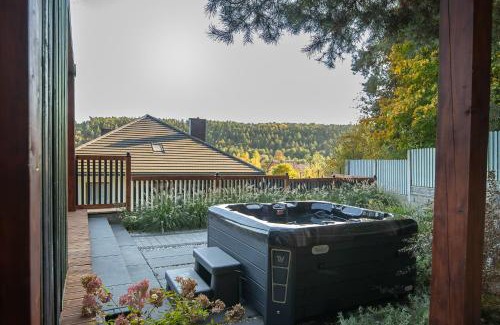 Baltow Villa | Skarbka House - luksusowy dom całoroczny z jacuzzi koło Bałtowa