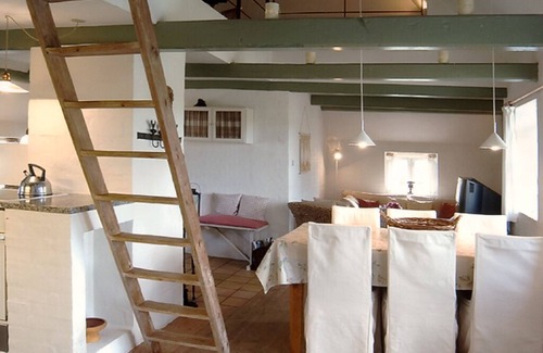 Nykobing Mors Cottage | Skarum, Mors. Beautiful thatchroofed holiday cottage located near the Limfjord