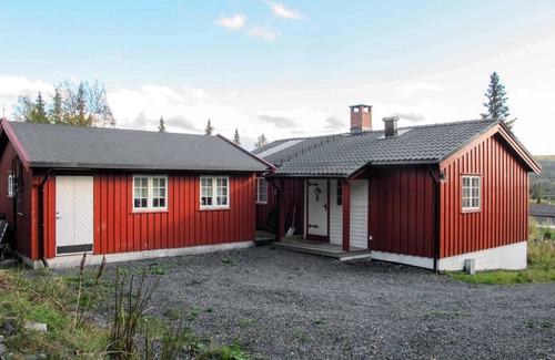 Svingvoll Maison | Skeisvegen by Interhome