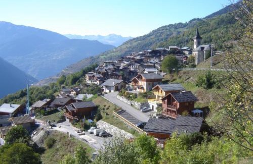 Great Alpine Road Chalet De Ski | Ski Chalet - Chez Helene Ski fb