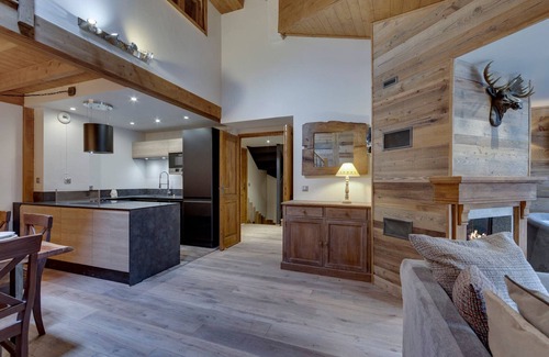 Bourg-Saint-Maurice Appartement | Ski-in apartment, 4 bdrm, 10 ppl, pool, jacuzzi, WiFi