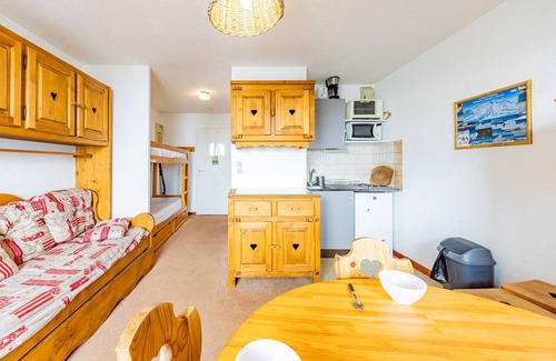 Saint-Francois-Longchamp Appartement | Estudio acogedor para 4 personas con balcón orientado al sur, en el corazón de las pistas y comercios